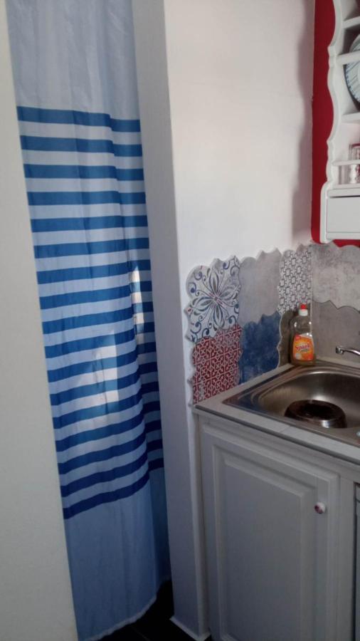 Sweet With Two Beds -one Single Room- With Beautiful View! *