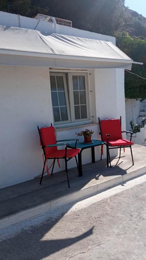 Sweet With Two Beds -one Single Room- With Beautiful View! *